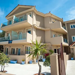 Egialion Iqia Apartment