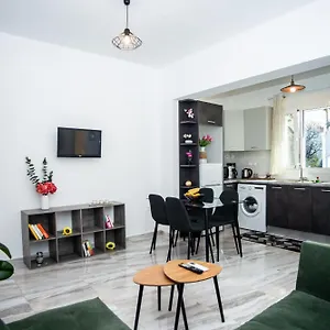 El Mar Apartment